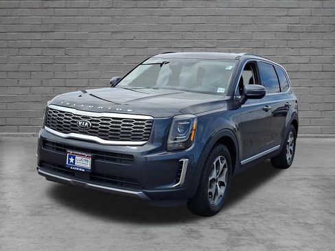 Used 2020 Kia Telluride EX w/ Towing Package FWD image 5