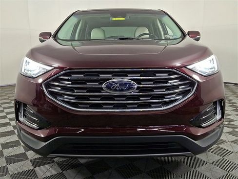 Used 2019 Ford Edge Titanium w/ Cold Weather Package image 5