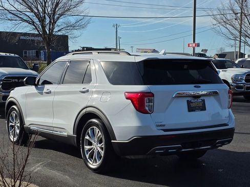 Used 2020 Ford Explorer XLT w/ Equipment Group 202A image 7