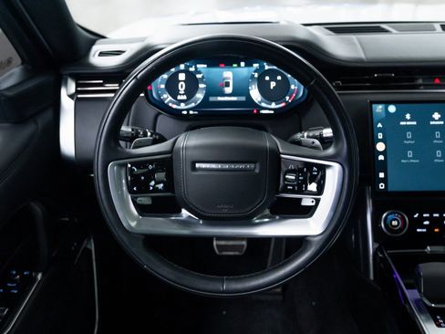 Used 2022 Land Rover Range Rover SE image 12