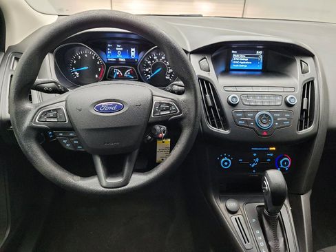 Used 2018 Ford Focus SE FWD image 22