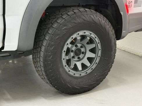 Used 2023 Ford F150 Raptor w/ Raptor Carbon Fiber Package AWD/4WD image 34