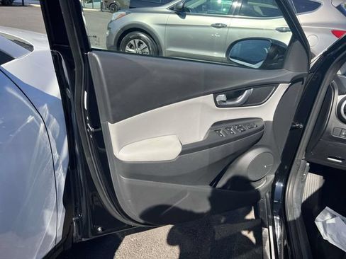 Certified 2023 Hyundai Kona Limited AWD/4WD image 16