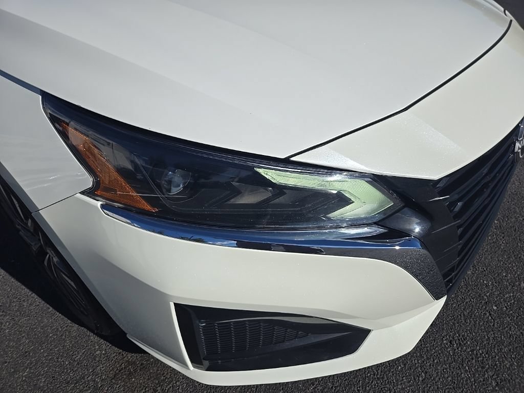 Used 2023 Nissan Altima 2.5 SV FWD image 29