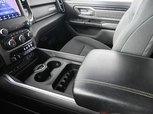 Used 2019 RAM 1500 Big Horn AWD/4WD image 34