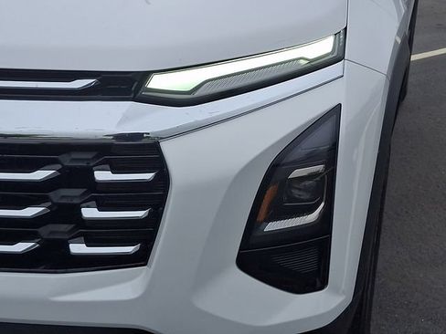 Used 2025 Chevrolet Equinox LT FWD image 9