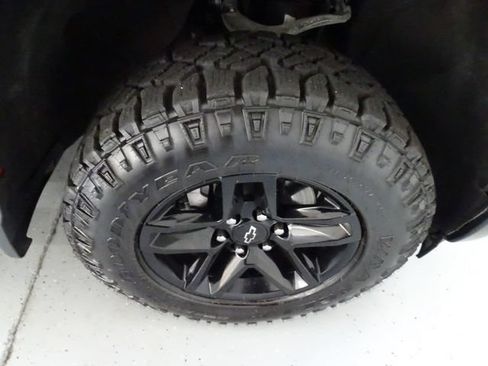 Used 2022 Chevrolet Silverado 1500 LT Trail Boss w/ LT Trail Boss Premium Package AWD/4WD image 33