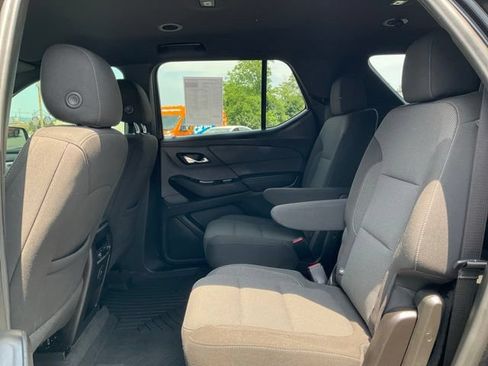 Used 2022 Chevrolet Traverse LT AWD/4WD image 8