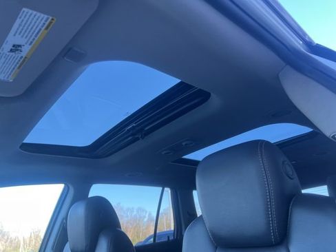 Used 2017 Buick Enclave Premium image 16