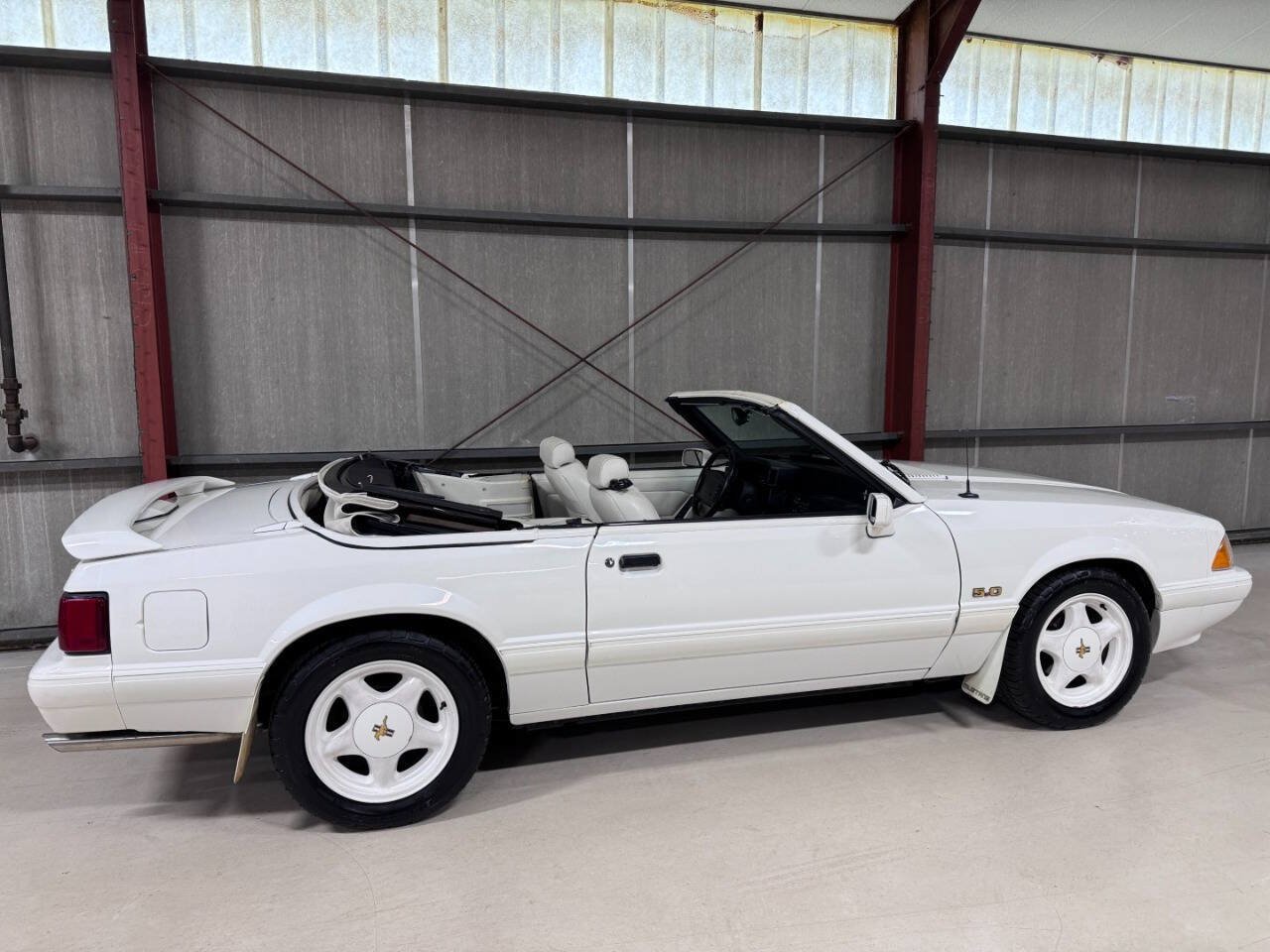 Used 1993 Ford Mustang LX RWD image 38