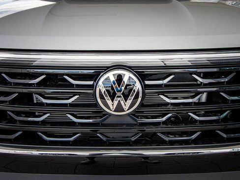New 2026 Volkswagen Atlas Cross Sport SE image 8