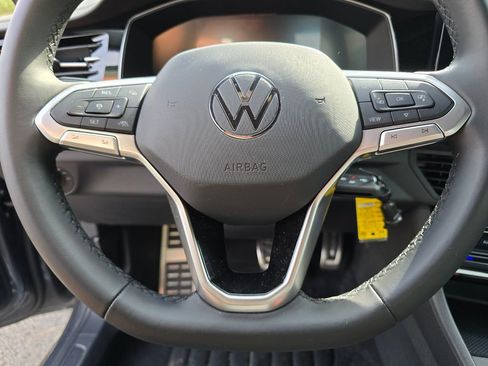 Used 2025 Volkswagen Jetta Sport FWD image 29