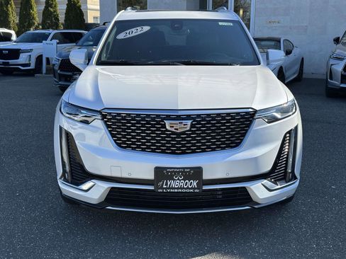 Used 2022 Cadillac XT6 Premium Luxury image 2