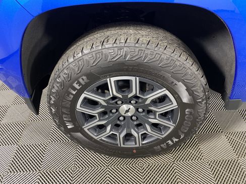 Used 2023 Chevrolet Colorado Z71 w/ Z71 Convenience Package 2 image 13