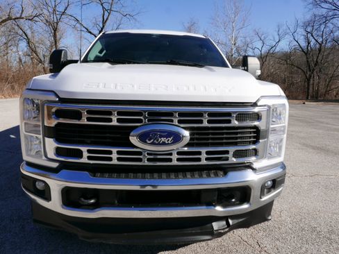 Used 2024 Ford F250 XLT w/ FX4 Off-Road Package image 2