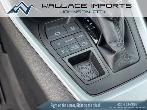 Used 2021 Toyota RAV4 XLE w/ Convenience Package image 31