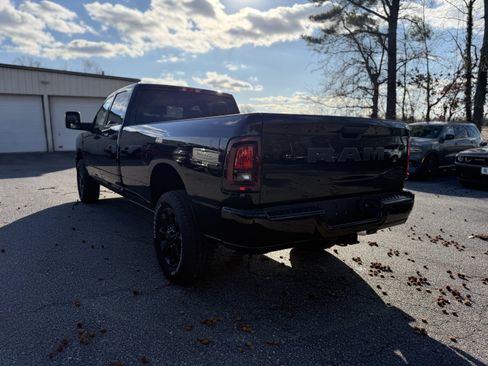 New 2026 RAM 3500 Big Horn AWD/4WD image 5