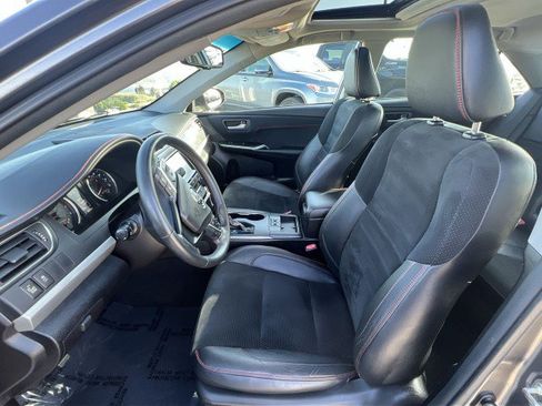 Used 2017 Toyota Camry XSE image 19