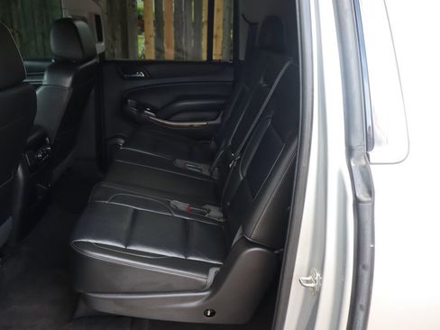 Used 2018 Chevrolet Suburban LT AWD/4WD image 20