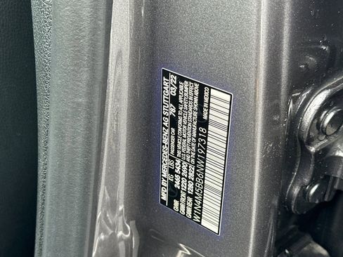 Used 2022 Mercedes-Benz GLB 35 AMG 4MATIC image 37