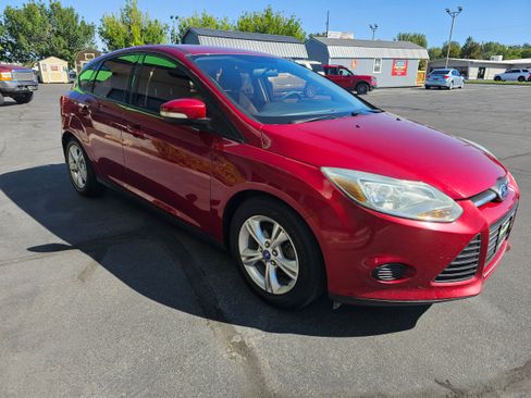 Used 2013 Ford Focus SE FWD image 4