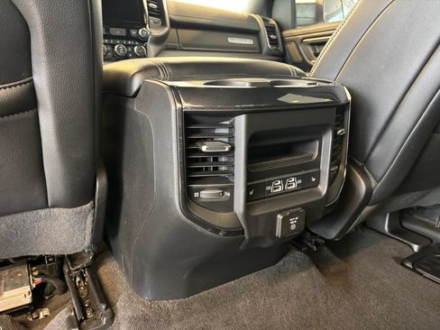 Used 2022 RAM 1500 Laramie AWD/4WD image 22