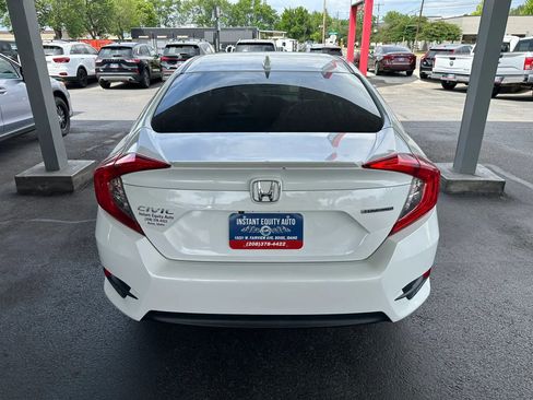 Used 2016 Honda Civic Touring image 5