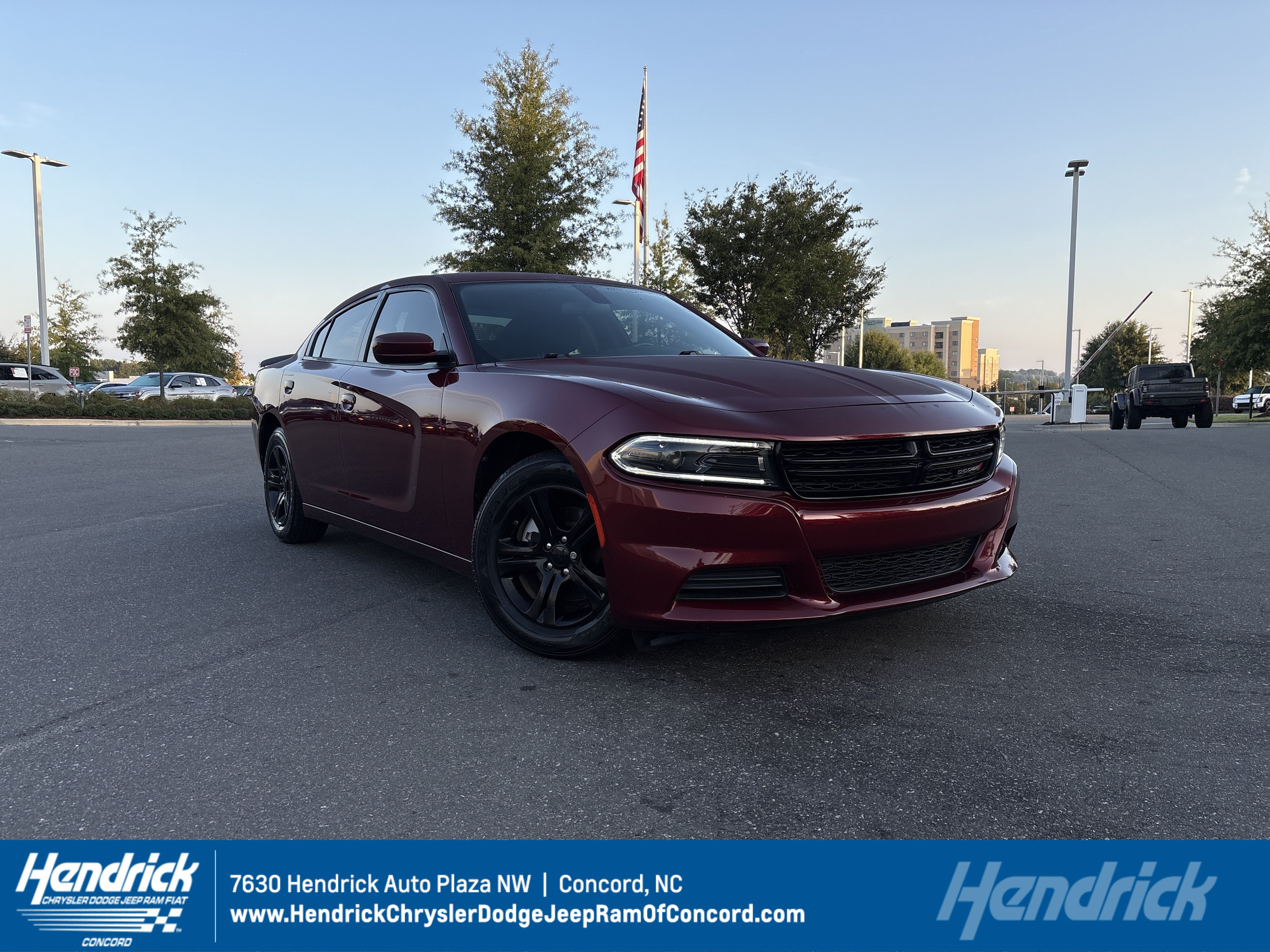 Used 2022 Dodge Charger SXT RWD image 1