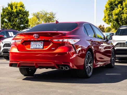 Certified 2020 Toyota Camry SE w/ Convenience Package FWD image 10