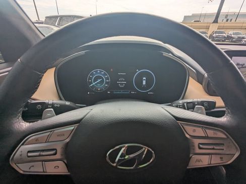 Used 2023 Hyundai Santa Fe Calligraphy FWD image 15