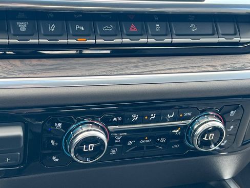 New 2026 GMC Sierra 2500 SLT w/ SLT Premium Package AWD/4WD image 15