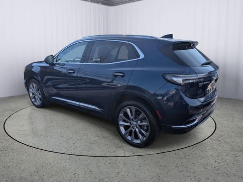 Certified 2022 Buick Envision Avenir w/ Technology Package II image 4