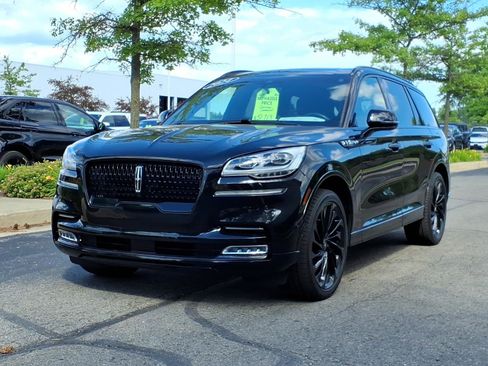 Certified 2024 Lincoln Aviator Reserve w/ Equipment Group 201A AWD/4WD image 3
