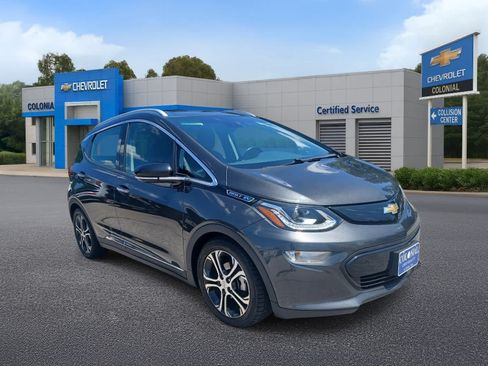 Used 2017 Chevrolet Bolt Premier w/ Driver Confidence II Package FWD image 2