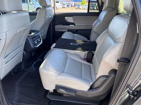 Used 2025 Ford Expedition Max Active AWD/4WD image 24