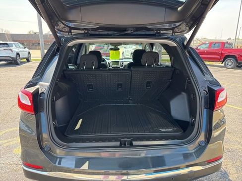 Used 2020 Chevrolet Equinox LT image 18
