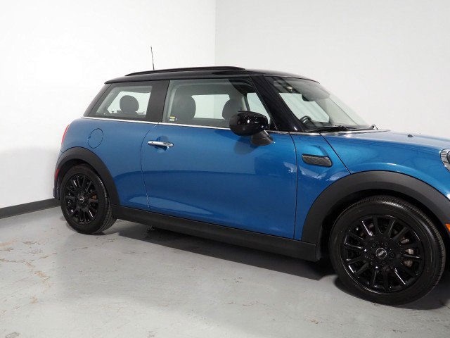 Used 2024 MINI Cooper 2-Door Hardtop FWD image 40