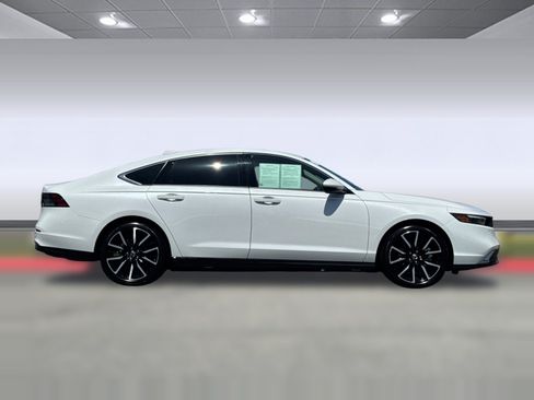 Certified 2025 Honda Accord Touring image 8
