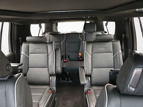 Used 2022 Cadillac Escalade ESV Sport w/ Touring Package AWD/4WD image 31