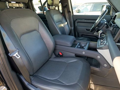 Used 2023 Land Rover Defender 110 X-Dynamic SE AWD/4WD image 39