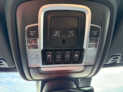 Used 2022 RAM 1500 Big Horn AWD/4WD image 30