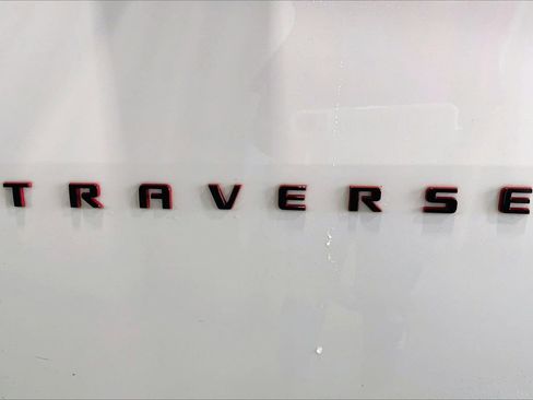 Used 2020 Chevrolet Traverse Premier w/ Redline Edition FWD image 7