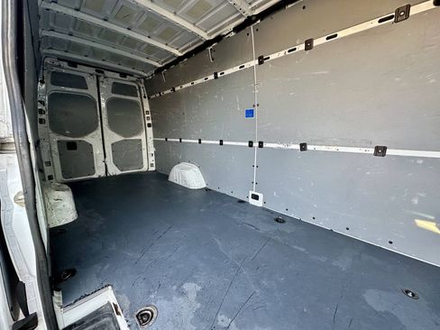 Used 2023 Mercedes-Benz Sprinter 2500 image 12