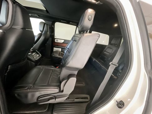 Used 2020 Lincoln Navigator Reserve w/ Equipment Group 208A Reserve AWD/4WD image 23