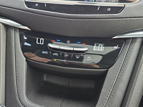 Used 2025 Cadillac XT5 Premium Luxury FWD image 30