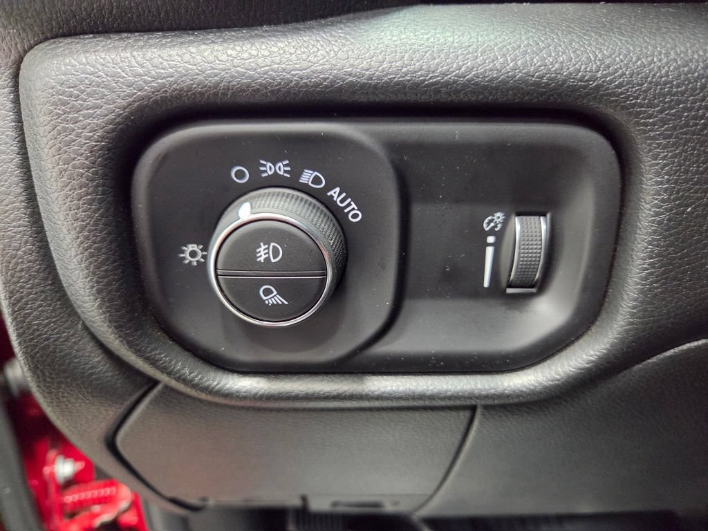 Used 2026 RAM 2500 Tradesman w/ Chrome Appearance Group AWD/4WD image 26