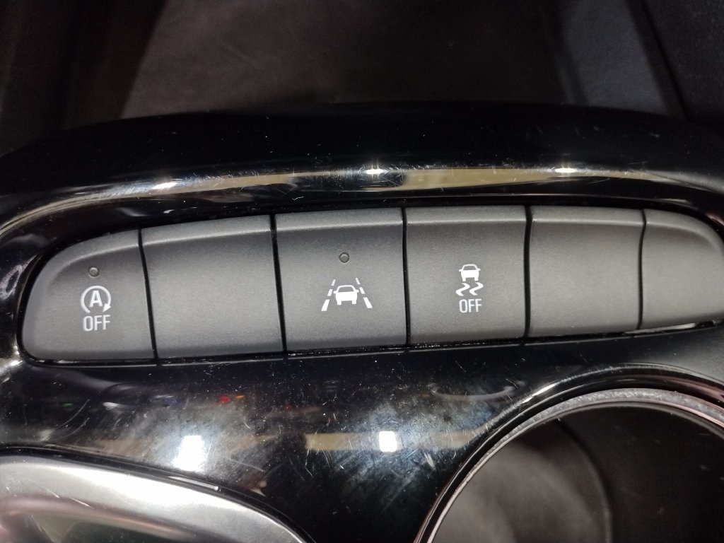 Used 2025 Buick Encore GX Preferred FWD image 24