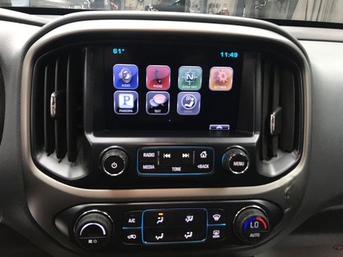 Used 2015 Chevrolet Colorado Z71 AWD/4WD image 15