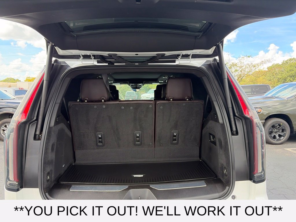 Used 2022 Cadillac Escalade Sport Platinum w/ LPO, ONYX Package AWD/4WD image 8