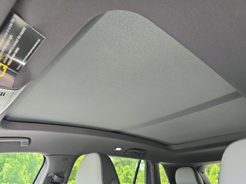 New 2025 Volkswagen Tiguan SE R-Line image 28